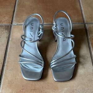 Unisa Marika Metallic Silver Strappy Heel (used)